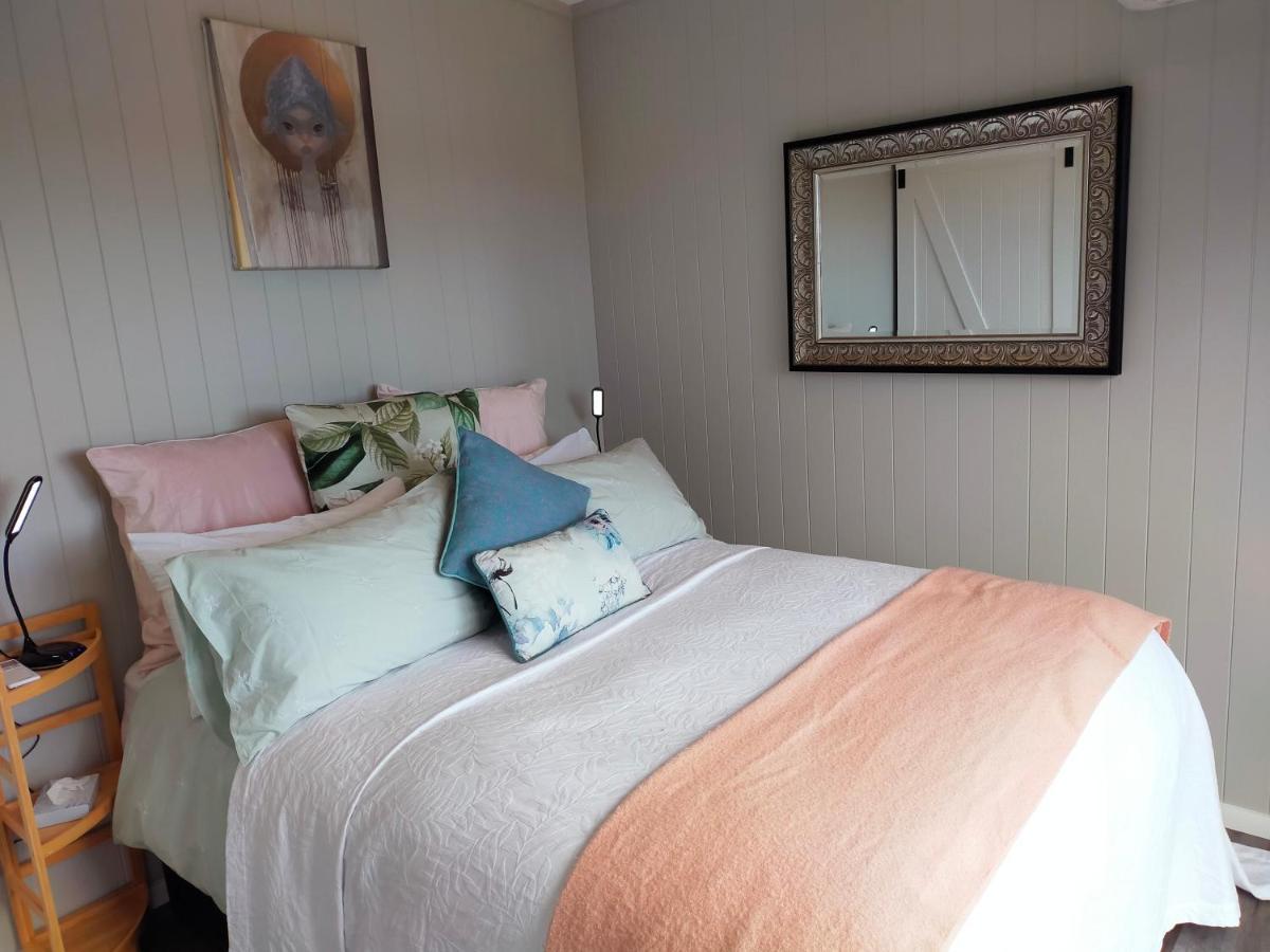 Secluded, Private Rural Retreat Mins From Warkworth -"Avondale" Minihouse Villa Dış mekan fotoğraf